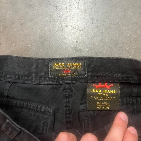 Vintage Y2K baggy JNCO jeans black embroidered cargo carpenter skater shorts - Picture 4 of 8